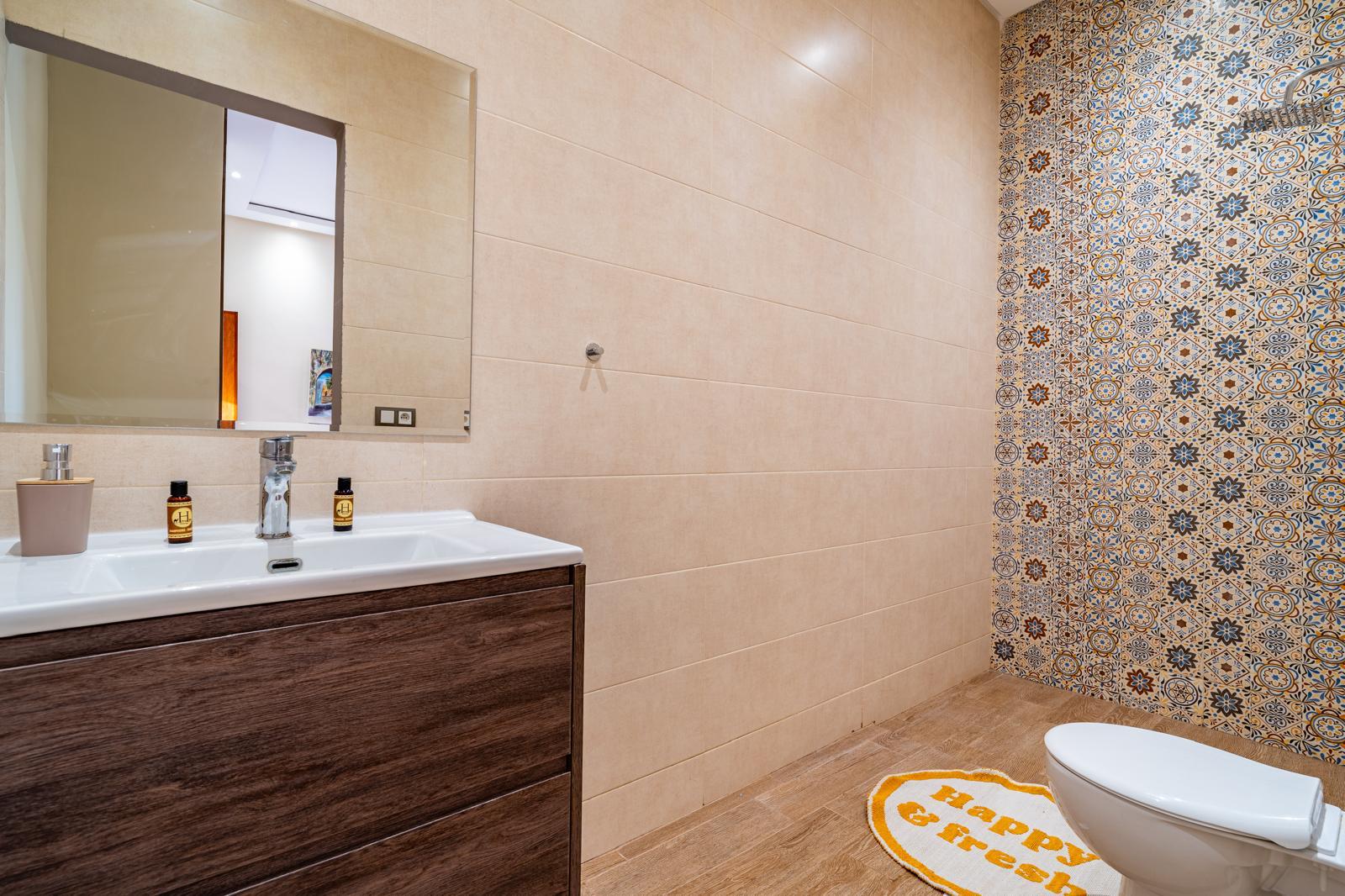 Villa Izia Marrakech – villa de luxe 6 chambres, piscine chauffée & grand jardin - Photo 20