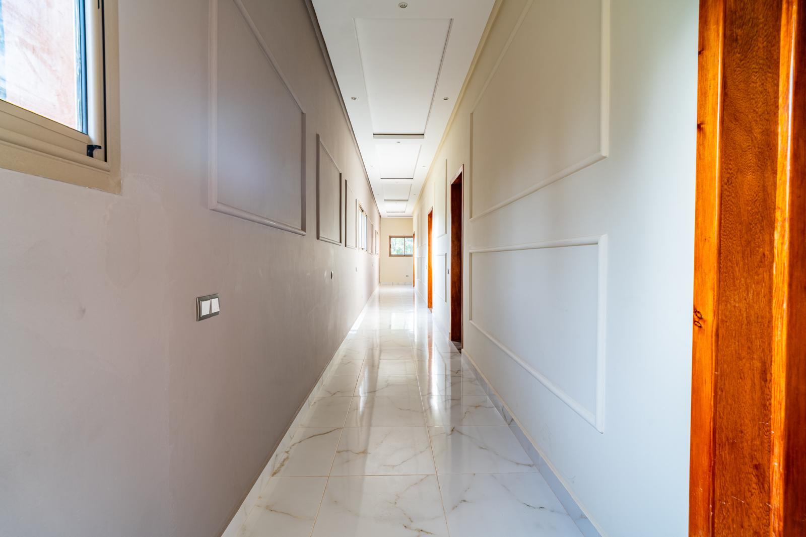 Villa Izia Marrakech – villa de luxe 6 chambres, piscine chauffée & grand jardin - Photo 23