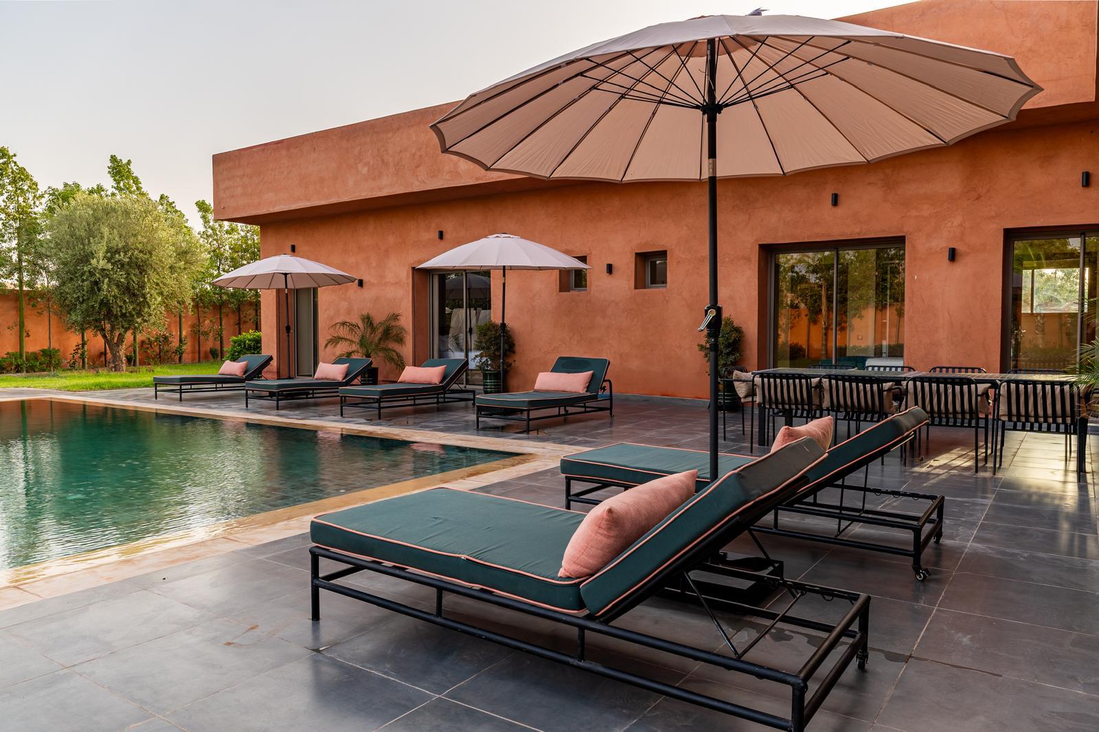 Villa Izia Marrakech – villa de luxe 6 chambres, piscine chauffée & grand jardin - Photo 2