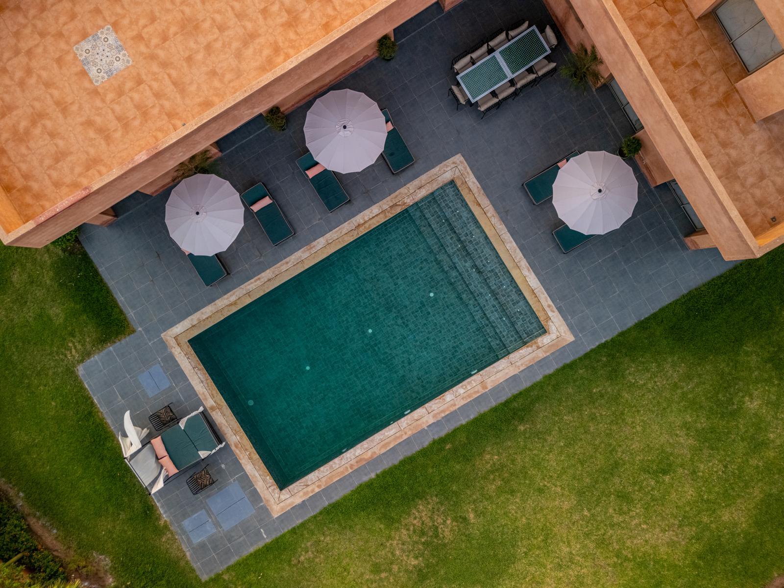 Villa Izia Marrakech – villa de luxe 6 chambres, piscine chauffée & grand jardin - Photo 89