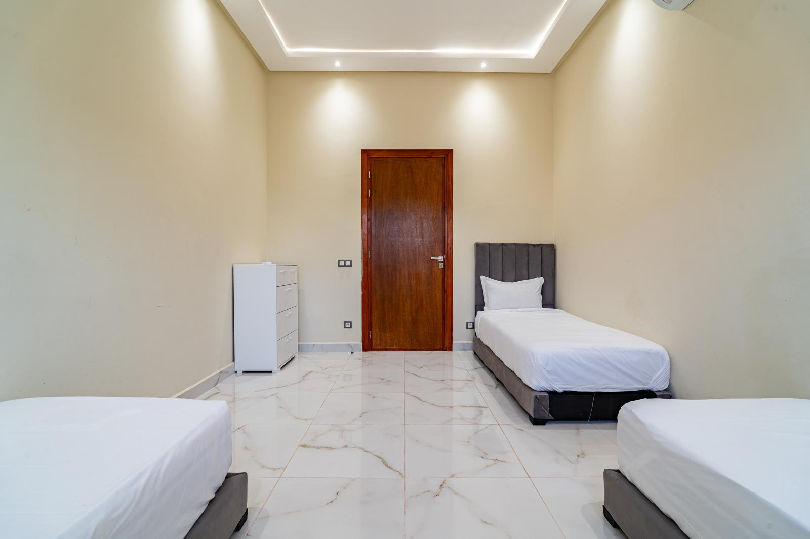 Villa Izia Marrakech – villa de luxe 6 chambres, piscine chauffée & grand jardin - Photo 65